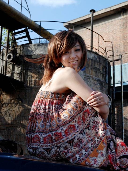 <em>长腿黑丝美女</em>与酷熊的亲密接触_大成车模_大