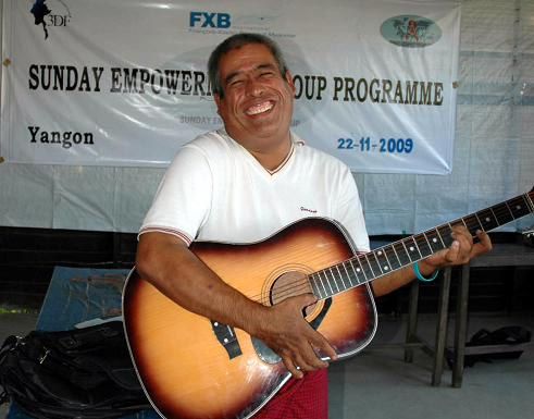 探访亚洲疫情最严峻国缅甸 艾滋病人秘密据点