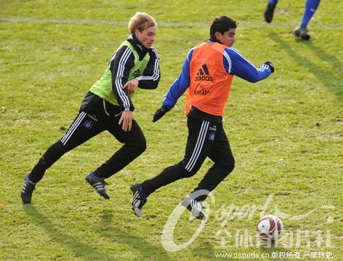 2009-2010赛季欧洲联赛:汉堡队备战维亚纳快