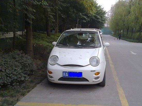 成都最牛改装QQ车方向盘换挡 雷翻网友_车市