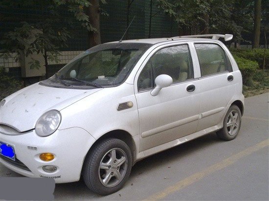 成都最牛改装QQ车方向盘换挡 雷翻网友_车市