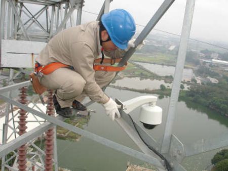 厦门高空输电铁塔实现360度旋转监控_新闻滚