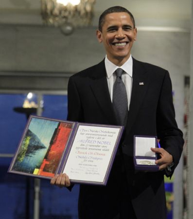 中国日报网:奥巴马笑纳诺贝尔和平奖