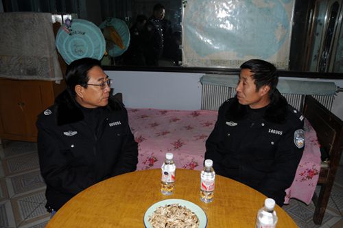 吉林省公安厅长李申学农安大走访_新闻滚动