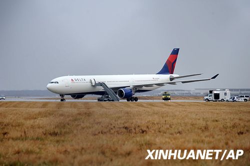 美炸机未遂嫌疑人被起诉 多国加强赴美航班安