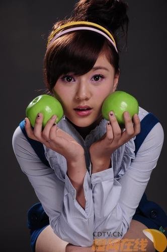 《爱情就像吃芒果》演员介绍 90后女生诗慧