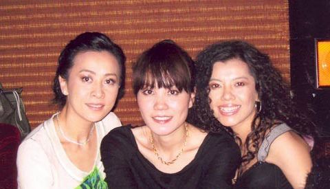 泼墨门赵欣瑜背景揭秘 曾上春晚与那英王菲是