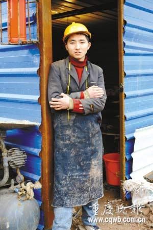 重庆一22岁农民工办护照欲去越南娶外国新娘