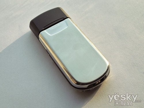 尊贵品质 诺基亚 8800手机现仅售价1499元_家
