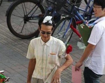 武广高铁开始出售无座票 每节车厢限售10张_新