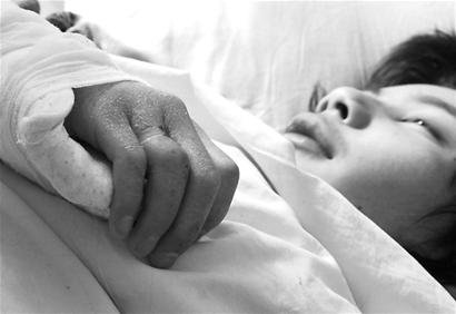 戒指小麻烦大_新闻滚动