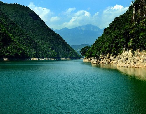 船游乌江画廊 春去武隆专列游轮免费多(图)_旅