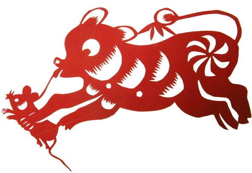 武警士官汝海军:自创字画融合的猴寿剪纸_新