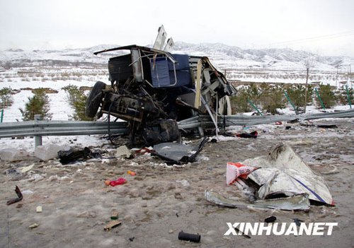 山西大同发生特大交通事故11人死亡_新闻滚动