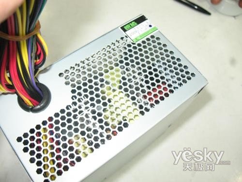 小龙虾每亩一年收入_360一年收入多少钱(2)