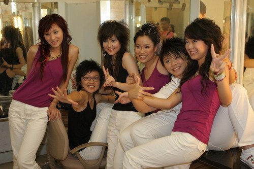 05超女生存状况调查 李宇春成摇钱树靓颖当老板_蓉城星事_大成网_腾讯网