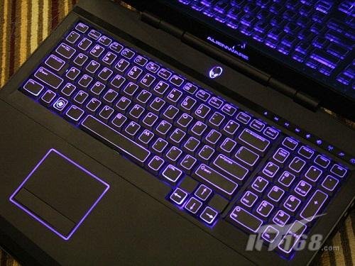 外星人来袭!四核戴尔M17X火爆售21399