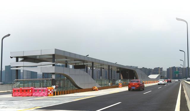 成都第二条BRT年内开通 沿线设7个站开车5分钟飙拢