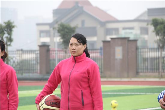 田敏:带领团队 开创符合学校风土人情的花式