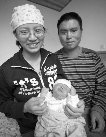 绵竹年画绣女李琴失去爱女2年后再当妈妈_热