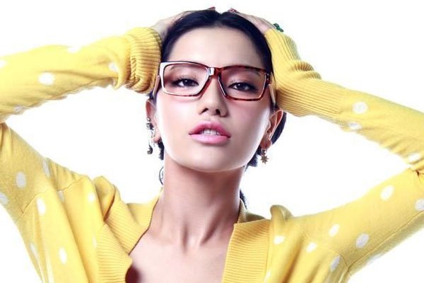 网友调查:谁是<em>四川最美女艺人</em>?-大成娱乐2013