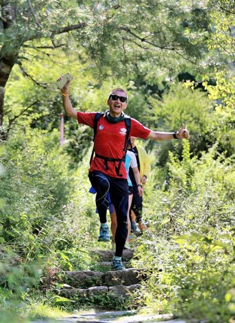 山百公里国际户外山地运动挑战赛8月18日在甘孜州康定市开幕 图片由