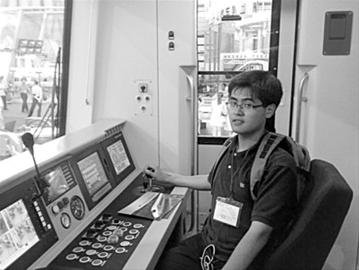 大学生首创国内地铁单机游戏 网游圆驾驶梦_滚