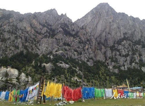 走进甘孜巴塘措普沟感受美丽风景(组图)