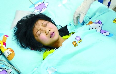 达州一农妇或因患抑郁症给3子女灌农药(图)