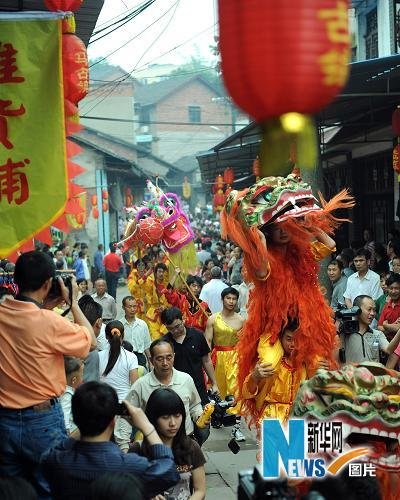 新闻背景:端午节的由来和习俗_新闻滚动