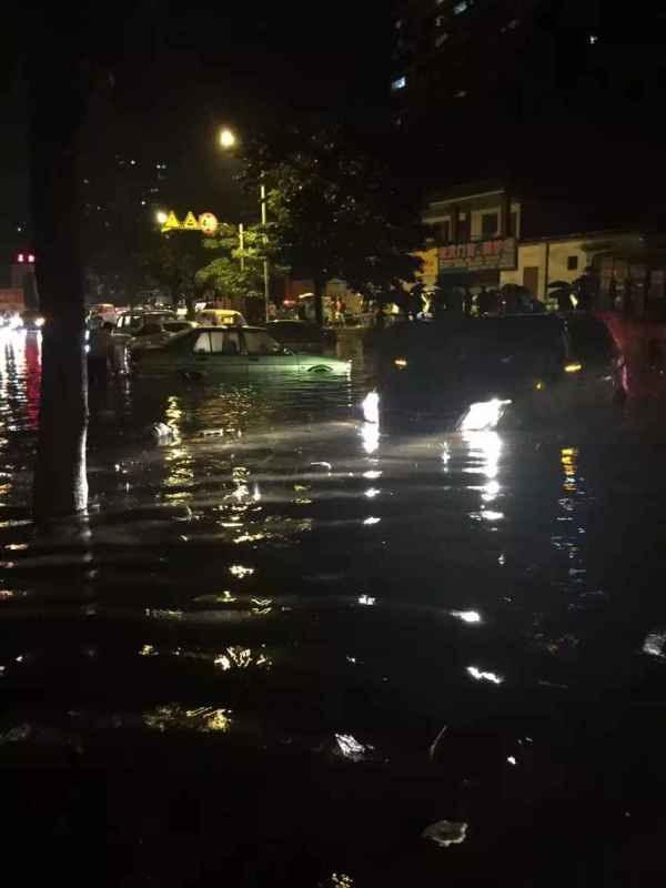 心情日志说说心情_暴雨心情说说_心情说说很现实的说说