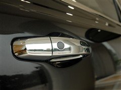 极尽奢华 实拍2011款宾利慕尚Mulsanne