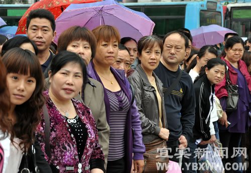 生动画面诠释宜宾高考表情:期待自信希望_新闻