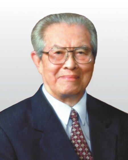 国务院原副总理黄华11月24日在北京逝世