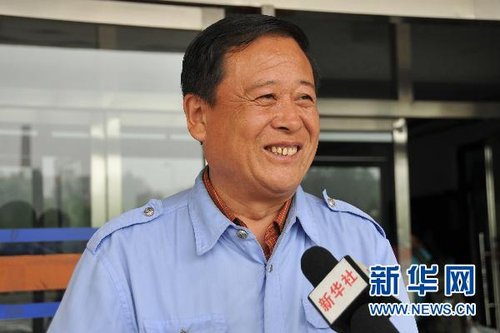 【中国网事】吉林大学看门大爷走红网络 普通