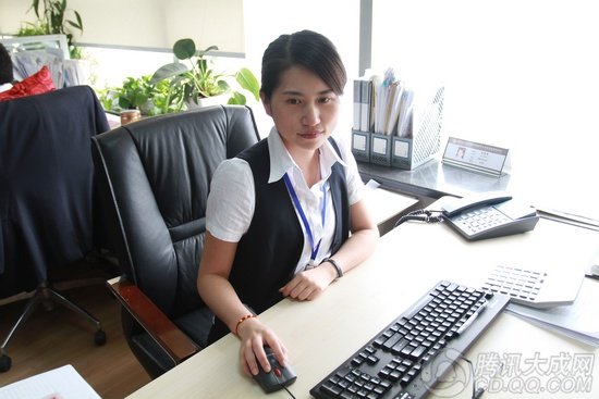 成都市公积金中心窗口之星林莉娟