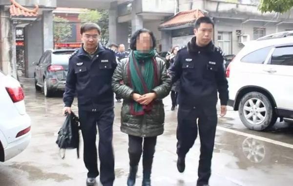 成都女子造谣张家界索桥断裂 警方千里抓人(图