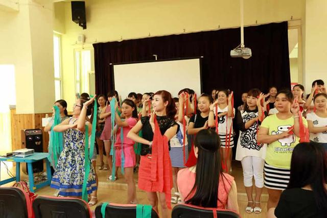 崇州市幼儿园教师暑期训练营开班