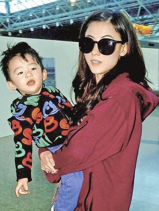 回顾张柏芝30年进化论：从玉女、欲女再到育女【图】