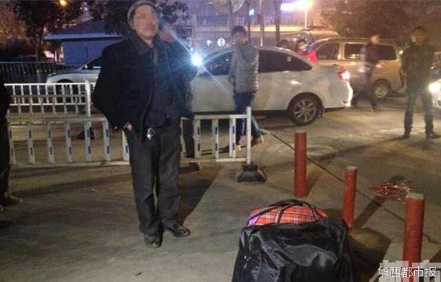 四川打工老人在西安车站被骗 万元血汗钱没了(图)
