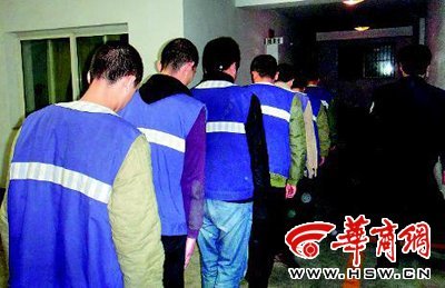 4男子涉嫌<em>强奸</em>12岁<em>少女</em> 案件定性为嫖宿<em>幼女</em>罪