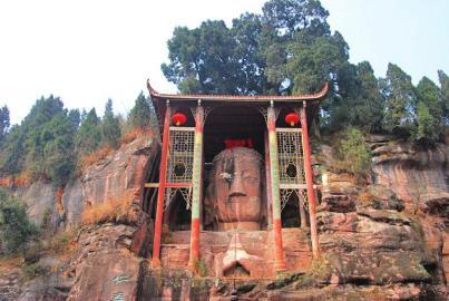 寿古军事要塞牛角寨弥勒佛像 疑是乐山大佛蓝