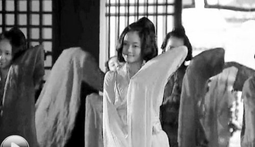 新《<em>三国</em>》龙套<em>妹</em> 接棒龙套哥 大玩<em>穿越</em>_娱