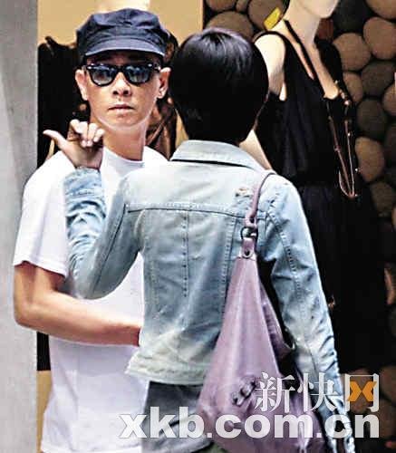 应采儿当街发飙甩头离开 陈小春洗耳恭听遭弃