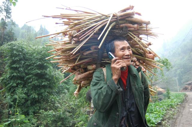 四川移动:着力信息普遍服务 推进精准扶贫