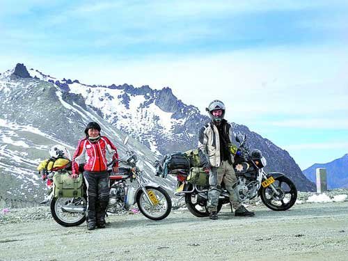 重庆女子新西兰小伙骑摩托车102天环游中国(图