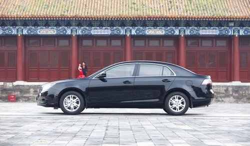 一汽奔腾B90今日上市 预计售价15万元起