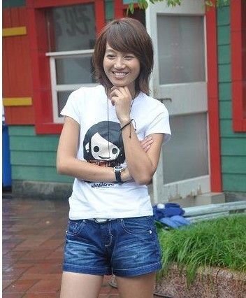 主持人朱丹入选\多才多艺女主播\