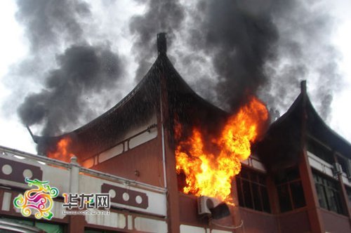 重庆酒吧排行_最新“中国十大丑陋建筑”排行榜揭晓,广东独占两处!(2)