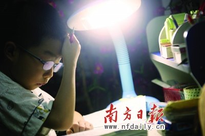 咋破教育难题 规划纲要颁布后减负能否成真